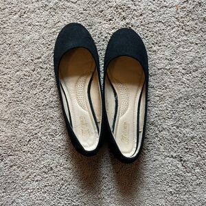 Black Women's Flats